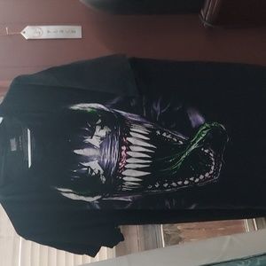 Large men's venom shirt
